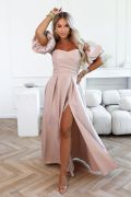 Beżowa sukienka maxi na wesele z bufkami i rozcięciem – Alessia