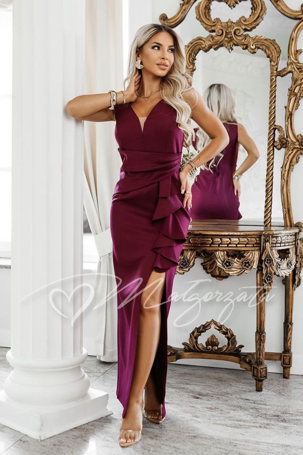 Burgundy maxi evening dress with a frill and a slit – Daniela By Małgorzata